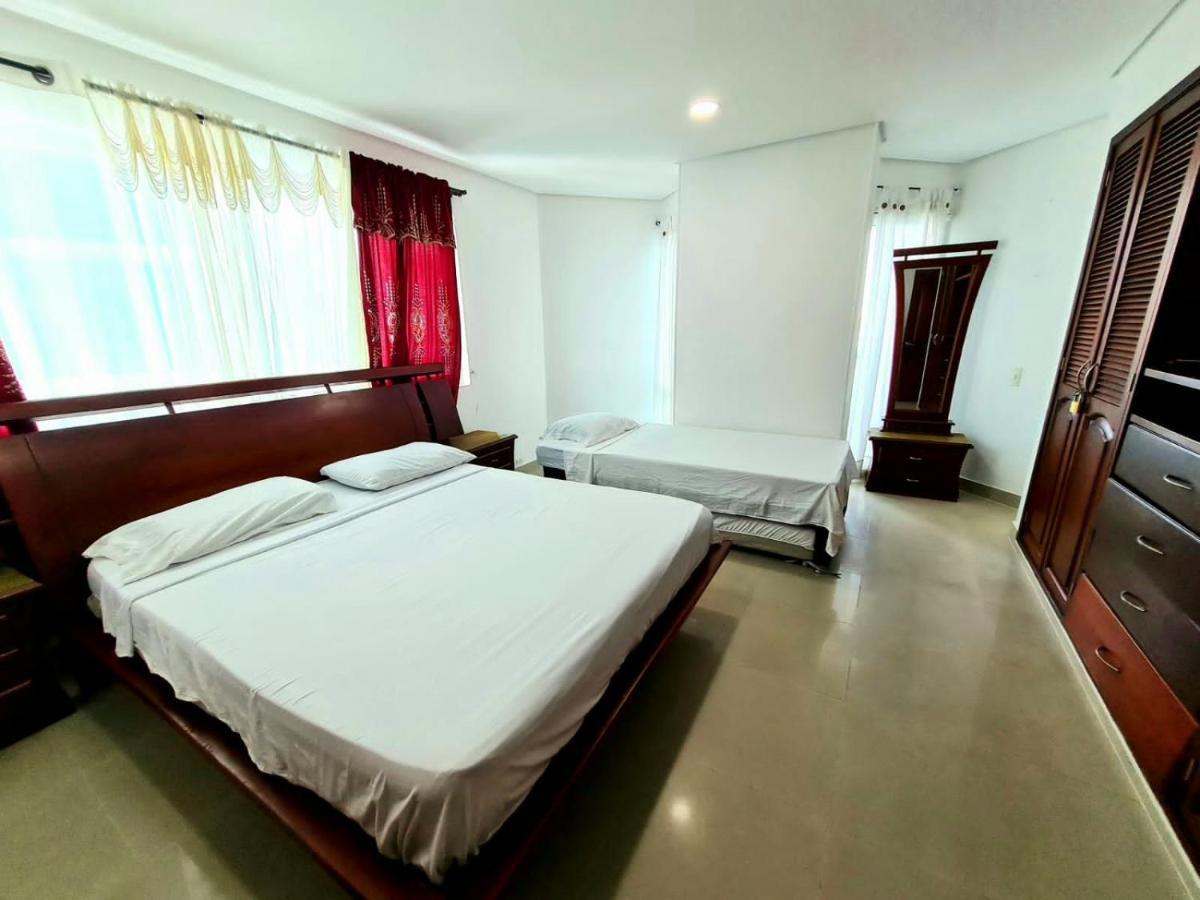 Torres Del Pegasus Group Apartamento